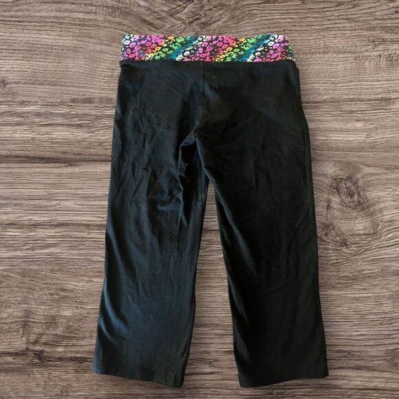 PINK by Victoria’s Secret Women’s M Rainbow Waist Black Cropped Yoga Capris - Picture 7 of 7